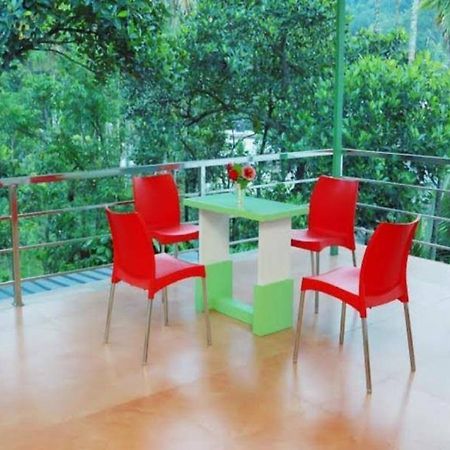 Thekkady Spice Valley Holiday Hotel Extérieur photo
