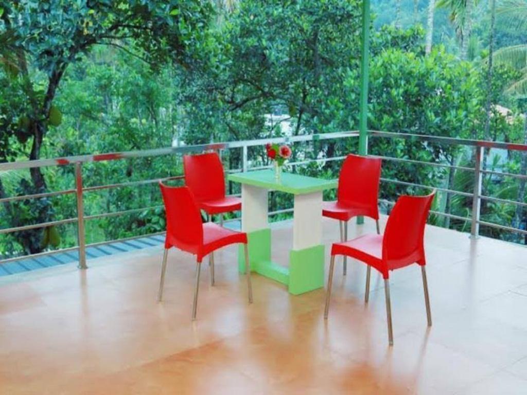 Thekkady Spice Valley Holiday Hotel Extérieur photo